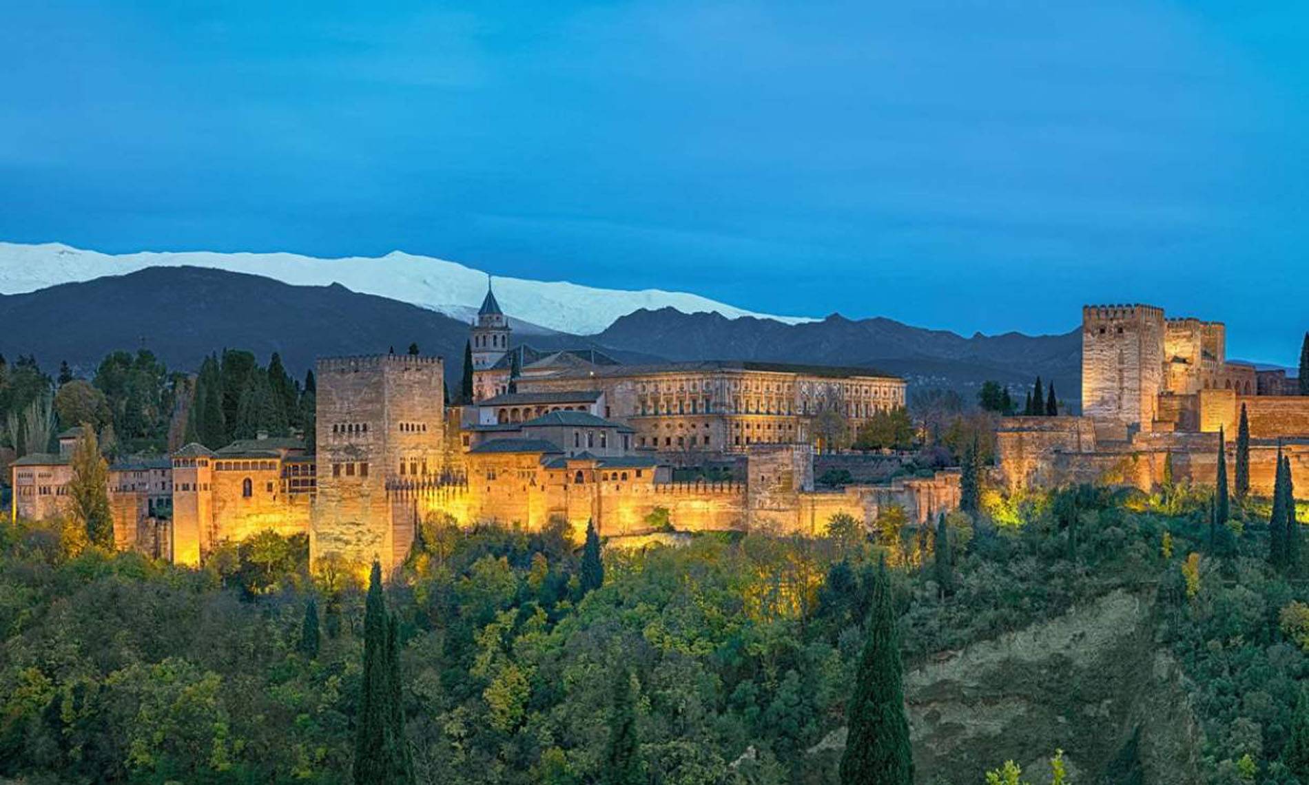 Consejos para viajar a Granada con alquiler de coches Haro Rent A Car