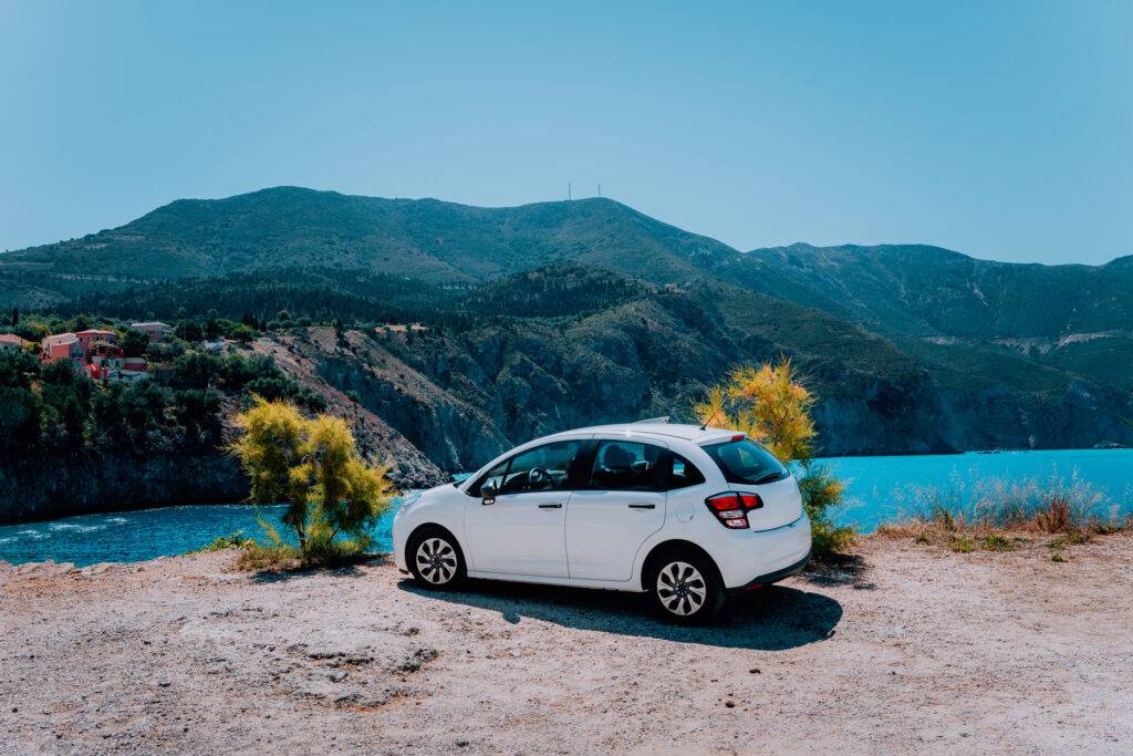 Ventajas de viajar en coche de alquiler